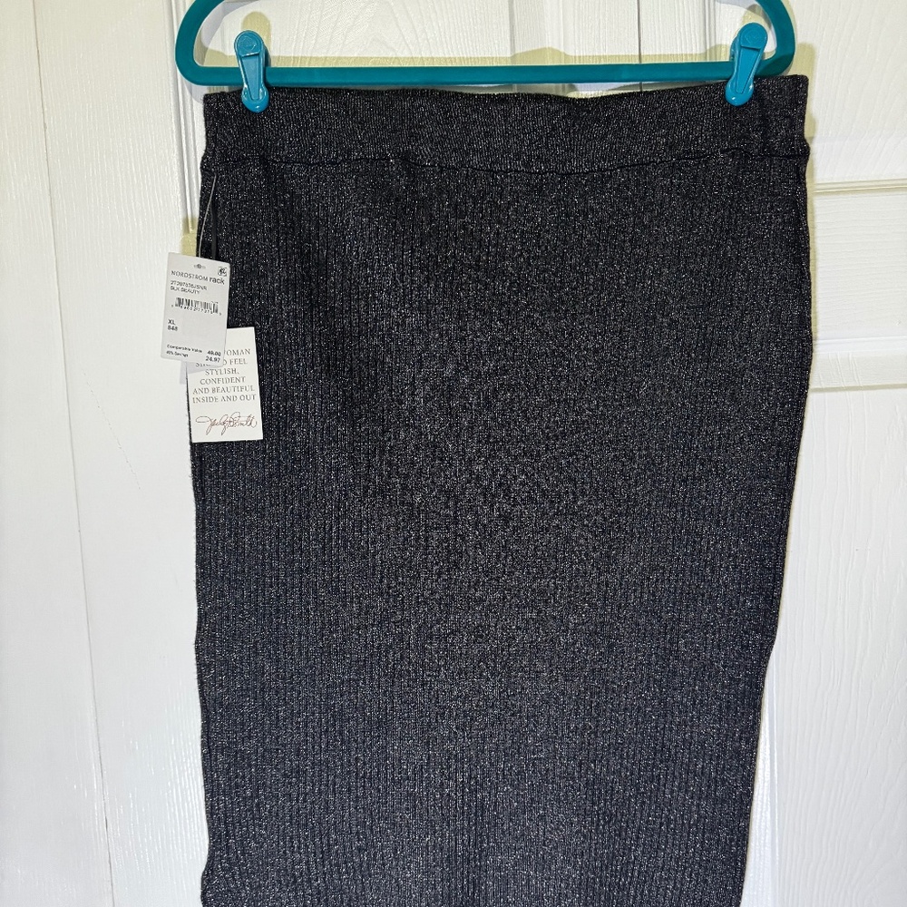 Jaclyn Smith Shimmering Sweater Skirt Size XL